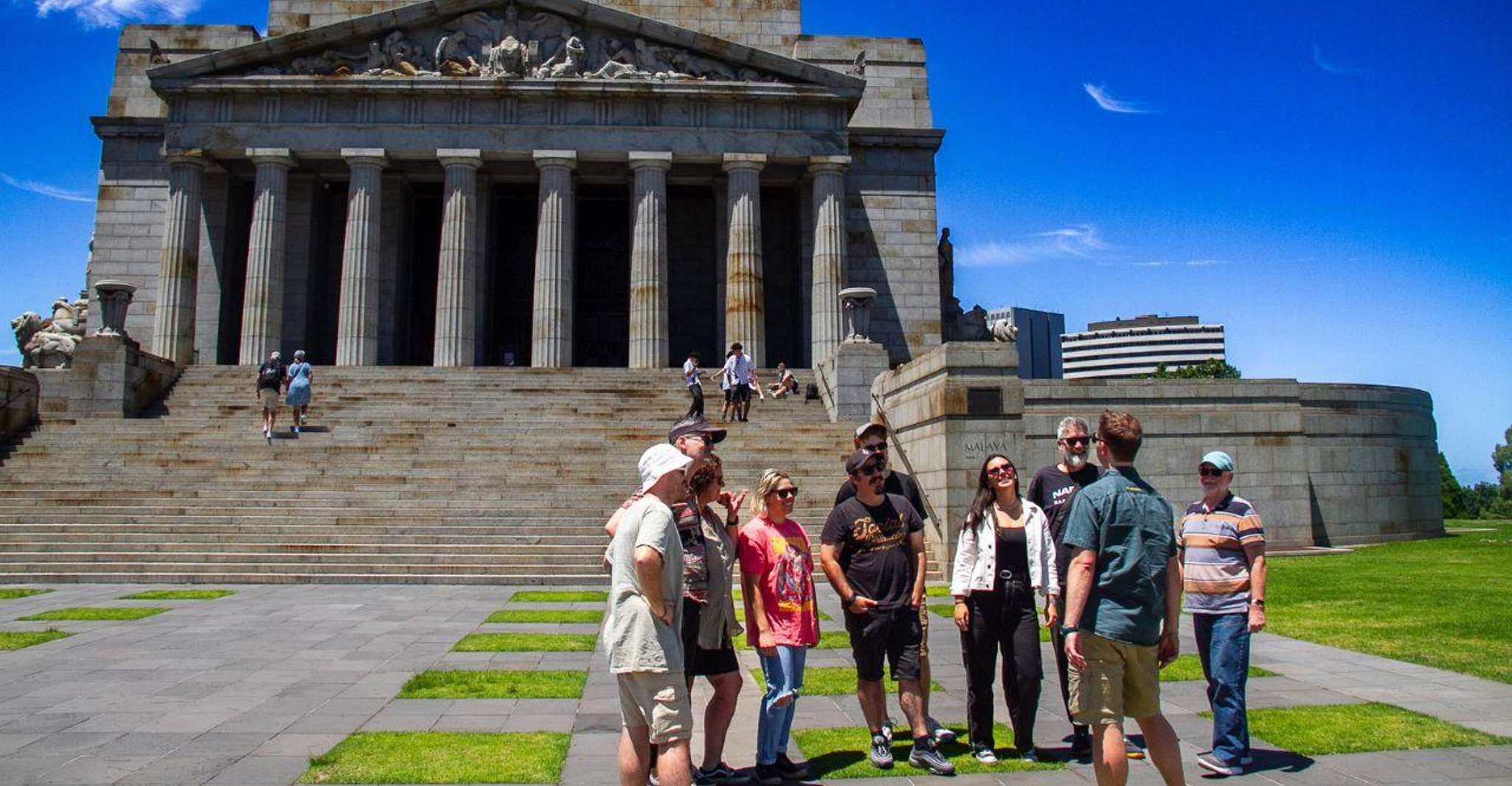 Melbourne: City Highlights Group Tour by Bus photo 4