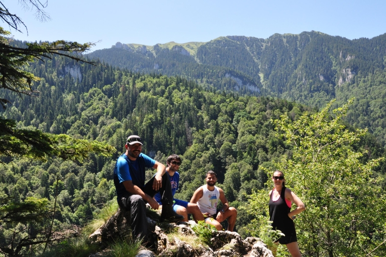 Brasov: excursion d'une journée en petit groupe à 7 niveauxBrasov: voyage privé en petit groupe à 7 échelles Canyon en anglais