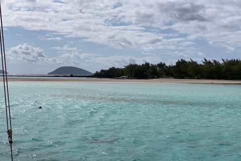 Mauritius: Full-Day Catamaran Cruise to the Northern Isles