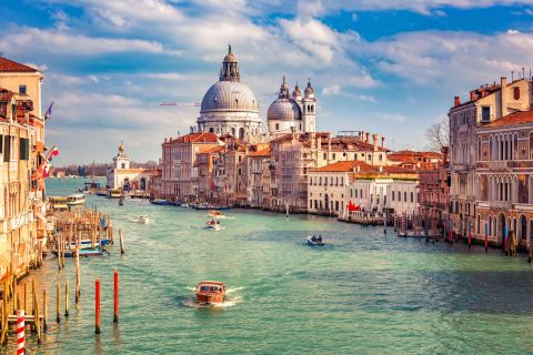 Roomasta: Venetsian päiväretki suurnopeusjunalla gondolilla