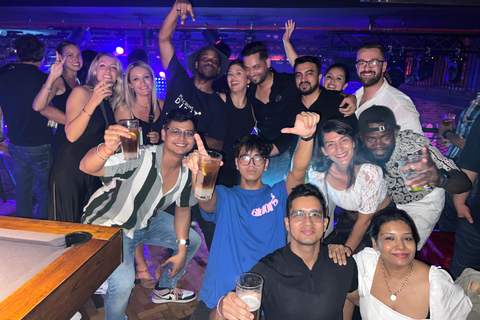 Dubai: Pub Crawl Nightlife Tour