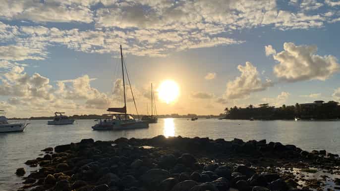 grand baie 4hour sunset and dinner cruise