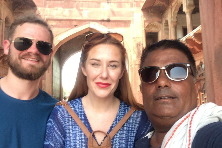 Desde Delhi: excursión privada de un día al amanecer Taj MahalTour con auto, guía y entradas