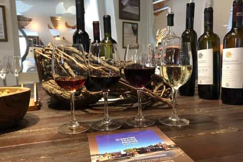 Santorini: Wein-Tour mit Sonnenuntergang in Oia
