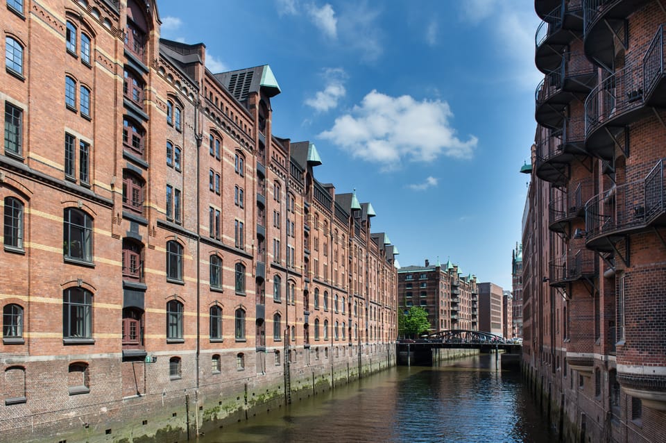 Hamburg Piesza Wycieczka Po Speicherstadt Z Degustacj Kawy Getyourguide