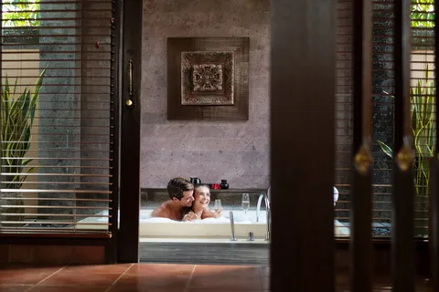 Ubud: Tratamento de Spa para Casal com Ritual de Banho e Vinho Espumante