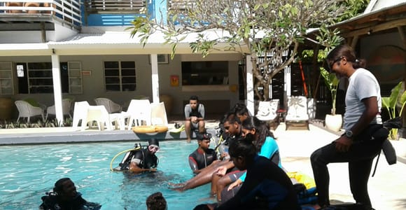 Tamarin Bay: Beginner Scuba Diving Experience