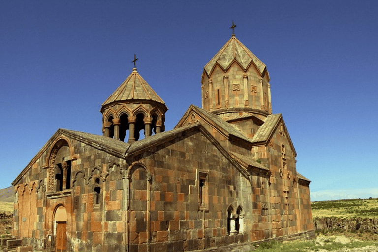 Hovhannavank e Saghmosavank, monumento do alfabeto, AmberdTour particular sem guia de turismo