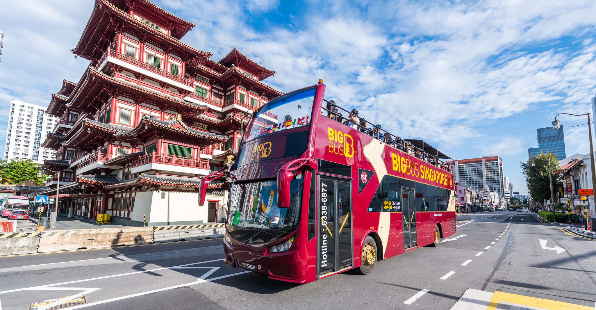 Singapore, Big Bus Hop-On Hop-Off Sightseeing Tour - Housity