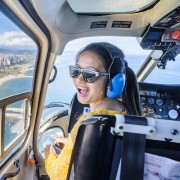Barcelona: tour 360º en helicóptero, a pie y en barco