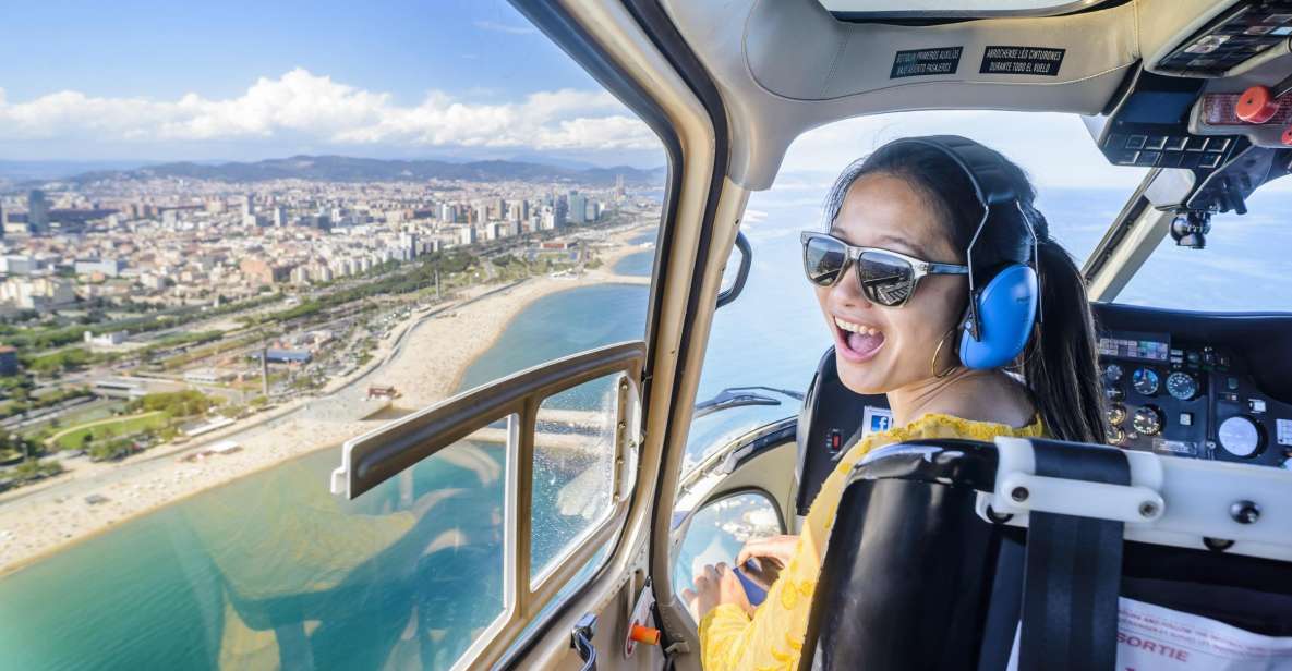  Barcelona: Helicopter, Walking, and Sailing 360º City Tour 