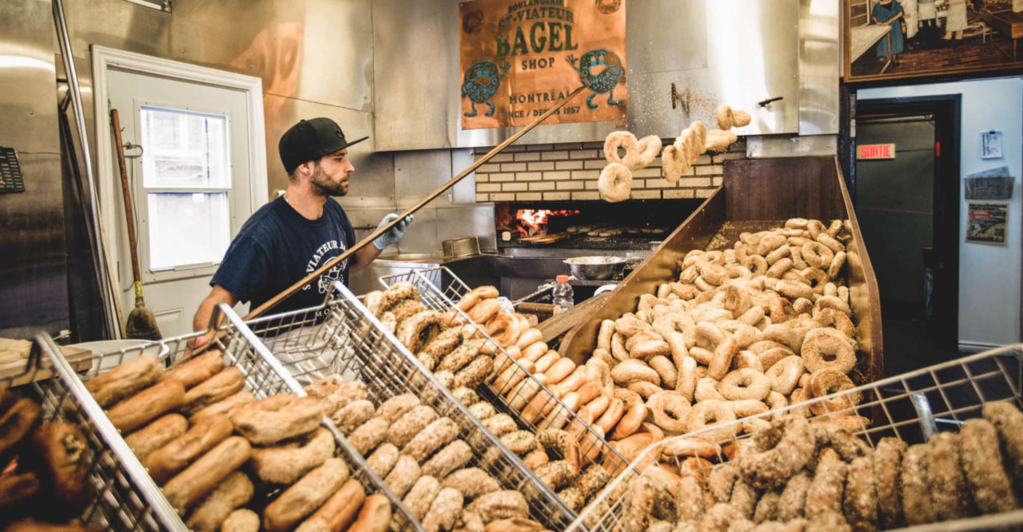 Montreal: Downtown and Old Montreal Highlights Bike Tour photo 4