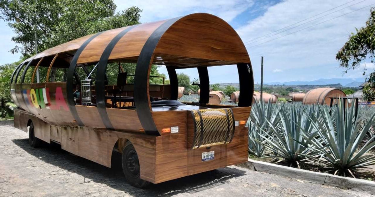 Tequila Historic Trolley Tour with Distillery Visit Tequila, Mexico