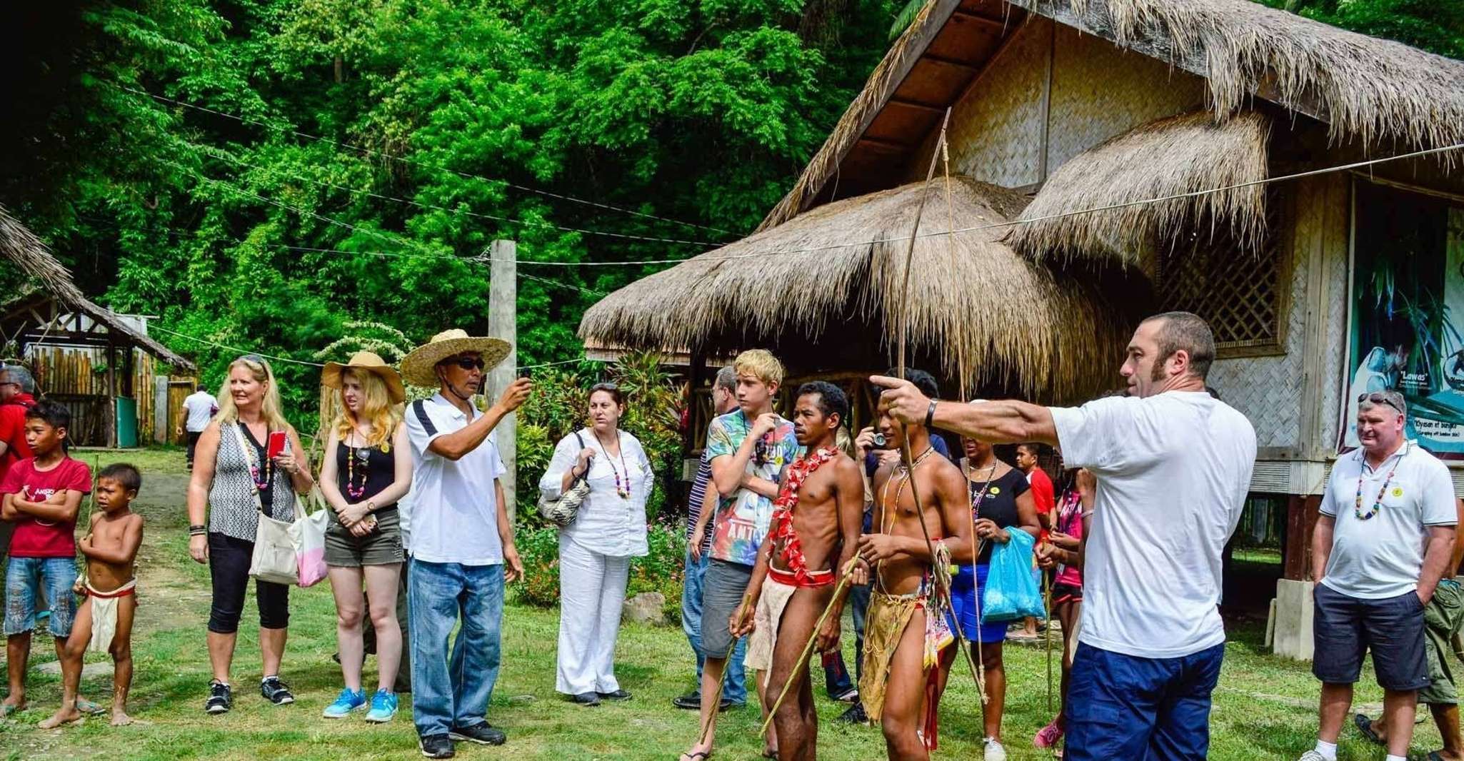 Desde Puerto Princesa, Trek hasta Batak Tribe Village - Hizvo