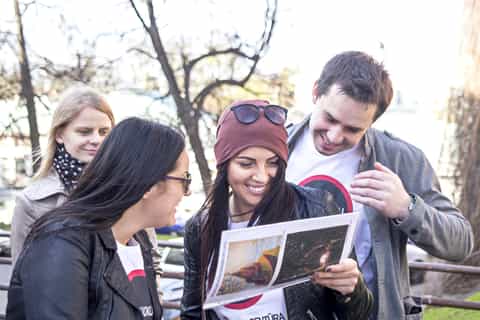 Potsdam: Glienicke Walking Tour