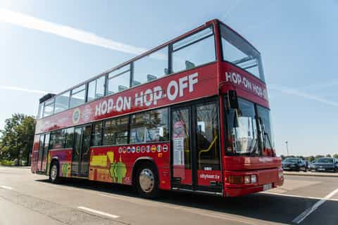 riga red sightseeing hoponhopoff bus