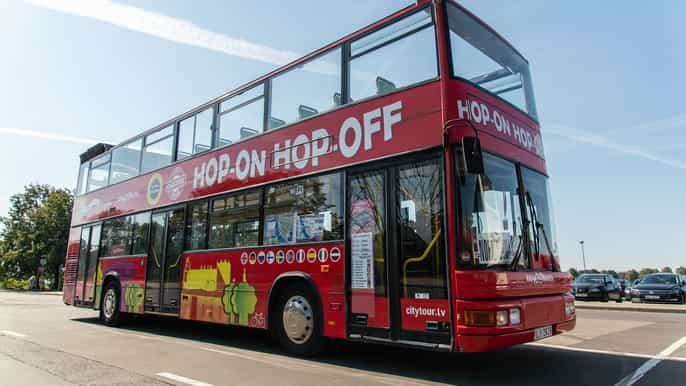 riga Ônibus turístico com paradas em pontos turísticos vermelhos