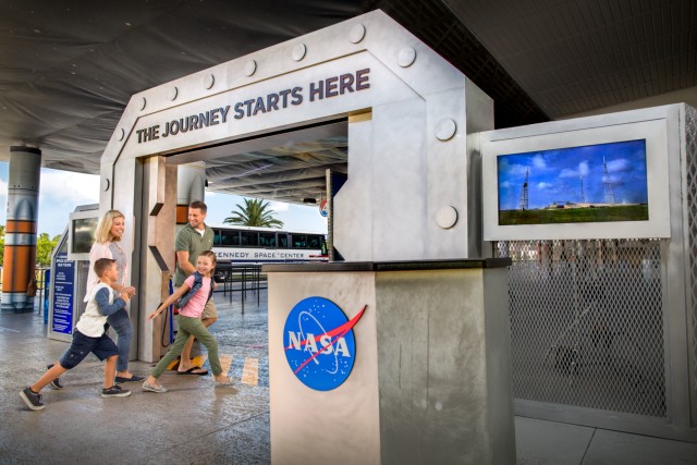 Visit Orlando: Kennedy Space Center Ticket with Bus Transfer in Orlando