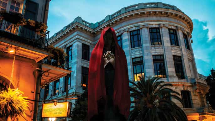 ghosts and spirits – new orleans evening walking tour