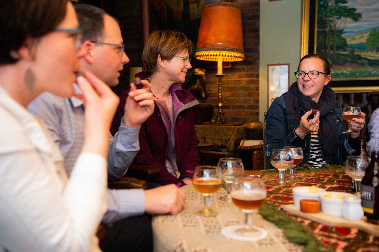 Bruges: Belgian Beer Tour with Chocolate Pairing