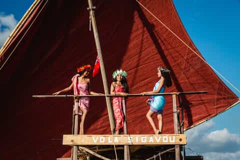 Nadi: 4-Hour Fijian Drua Sailing Experience