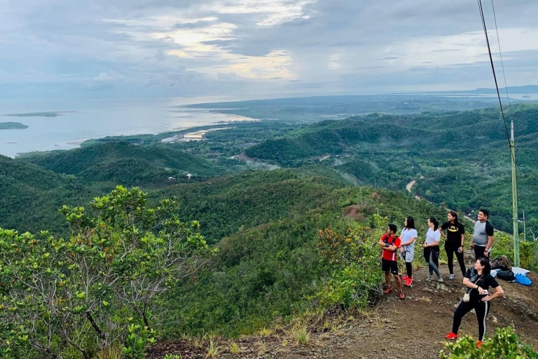 Puerto Princesa: Private Sunrise Trek at Mt. Magarwak Sunrise Trek Only