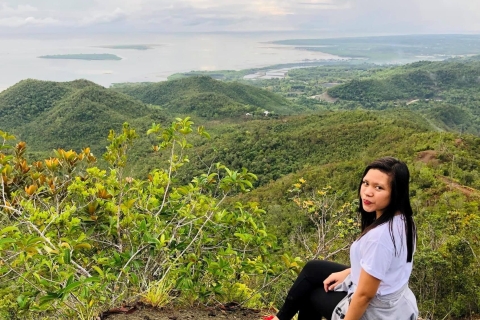 Puerto Princesa: Private Sunrise Trek op Mt. MagarwakSunrise Trek met lunch op Cowrie Island