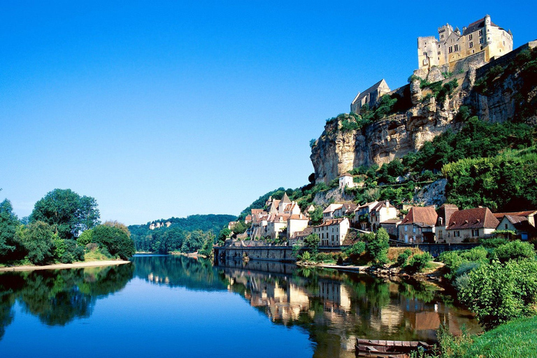 Sarlat : Private tour to Prehistoric Cave + Medieval Castle Sarlat-la-Canéda: Cave and Castle Tour