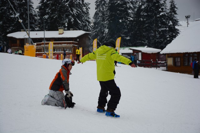 Visit Borovets 2-Hour Snowboard Taster Session with Instructor in Borovets