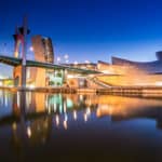 Bilbao: Esperienza VIP al Guggenheim. Piccolo gruppo. Guida esperta.