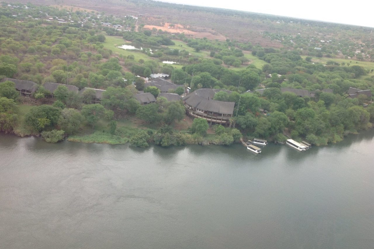 Desde Kasane: Vuelo de safari en helicóptero (Parque Nacional de Chobe)Vuelo de safari en helicóptero por Chobe con servicio de recogida y regreso