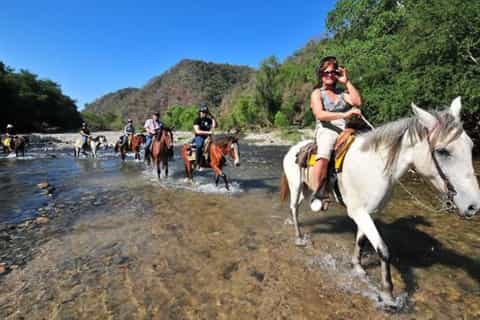 Puerto Escondido: Horse Ride to the Atotonilco Hot Springs