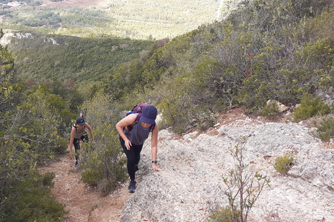 Hiking Tour to the highest point of Arrábida MountainFrom Sesimbra: Hiking Tour of Arrábida Mountain