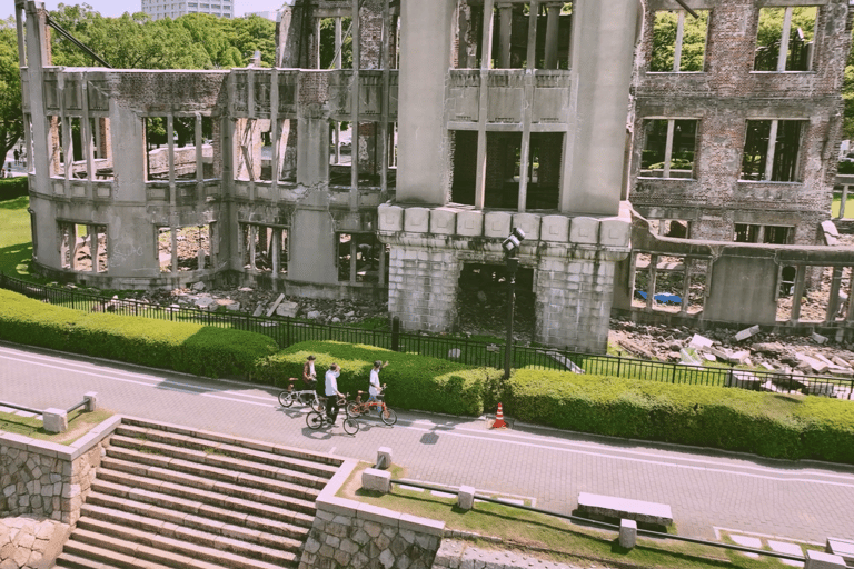 Hiroshima: Fredscykeltur med lokal guide