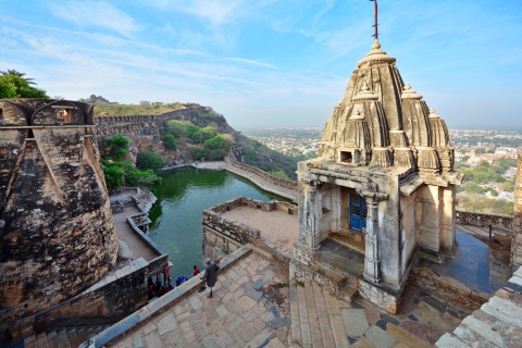 Udaipur: billet coupe-file pour le fort de Chittorgarh et modules complémentaires en option