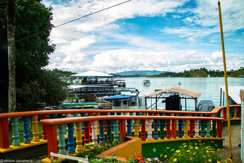 Guatapé Tour: Alto del Chocho Farm & Piedra del Peñol
