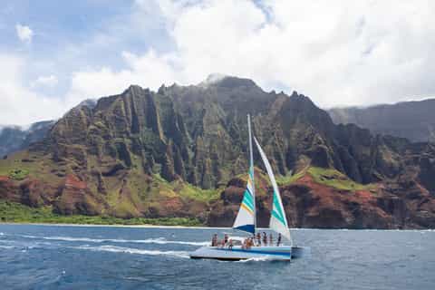 Kauai: Napali Coast Sunset Sail with Dinner