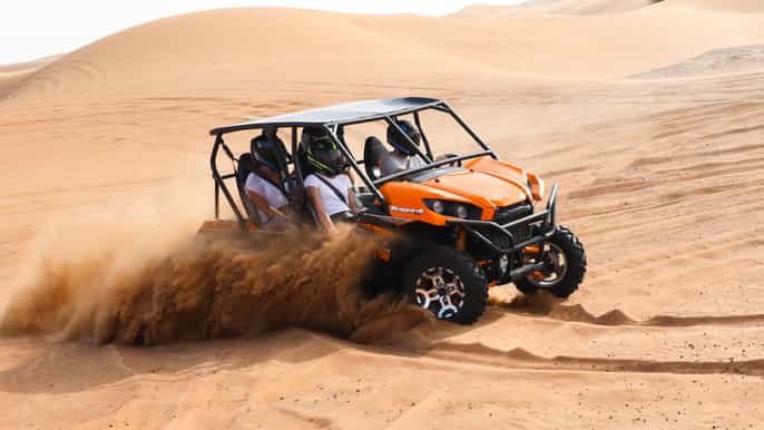 dubai kjøretur med buggy på sanddynene og kamelridning