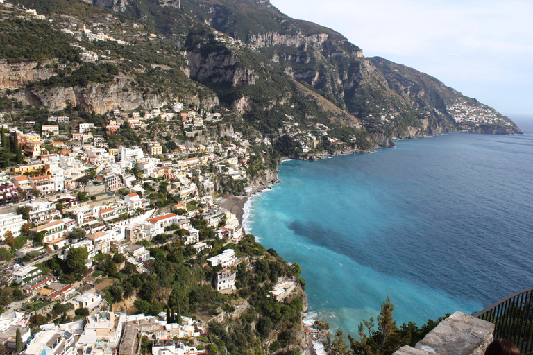 Desde Nápoles: traslado privado a Pompeya y la costa de AmalfiDe Nápoles a Ravello