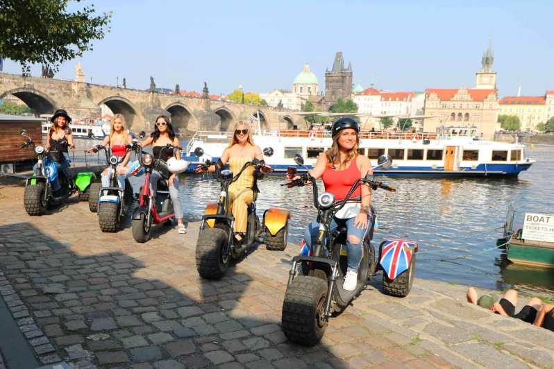Prag: Electric Trike Viewpoints Tour mit einem Guide