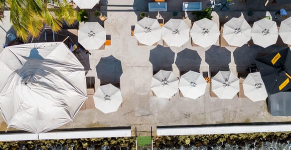 Premium Sunset in Cartagena: Exclusive Beach Club in El Laguito