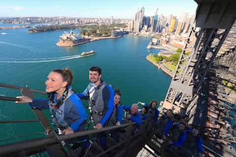 bridgeclimb sydney arrampicata di giorno sera o notte