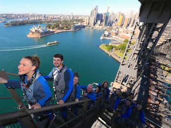 Sydney Harbour: BridgeClimb bei Tag / Dämmerung / Abend Sydney Harbour: BridgeClimb bei Tag / Dämmerung / Abend