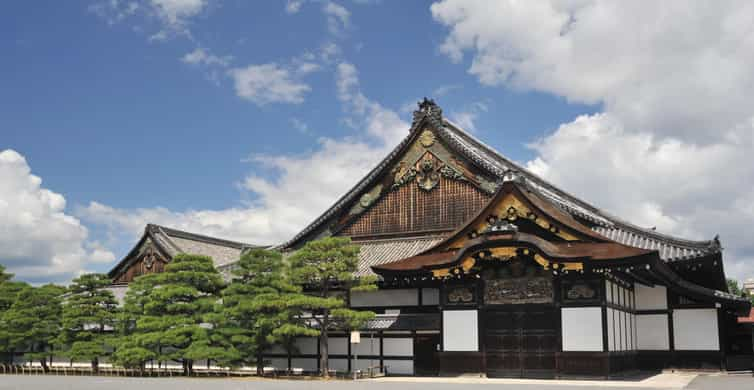 Kyoto: Nijo-jo Castle and Ninomaru Palace Guided Tour | GetYourGuide