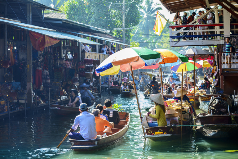 Bangkok: dagtrip Damnoen Saduak, treinmarkt & Mahanakhon