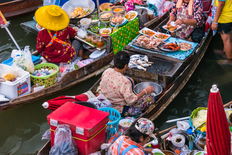 Bangkok: dagtrip Damnoen Saduak, treinmarkt & Mahanakhon