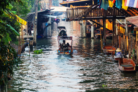 Bangkok: dagtrip Damnoen Saduak, treinmarkt & Mahanakhon