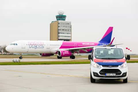 Budapest: Shared Airport Shuttle Bus Transfer