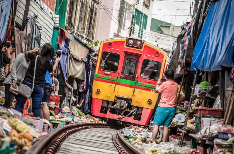 Bangkok: Damnoen Saduak, mercato ferroviario e gita di un giorno a Mahanakhon