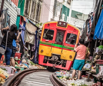 Bangkok: Damnoen Saduak, Tren Pazarı ve Mahanakhon Günübirlik Gezisi